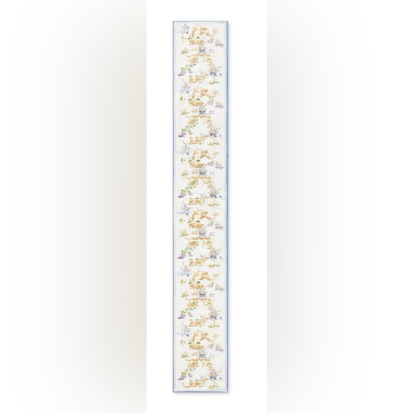 Williams Sonoma Bridgerton Table Runner - Picture 4 of 11